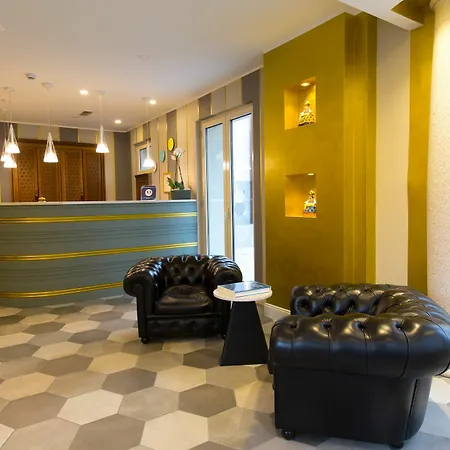 Al Campanile - Luxury & 3* Baveno